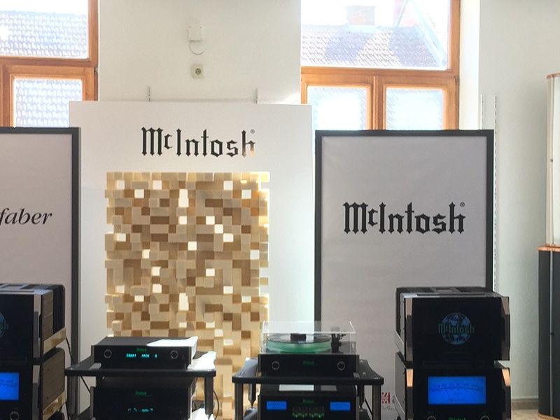 McIntosh hi-fi sustav