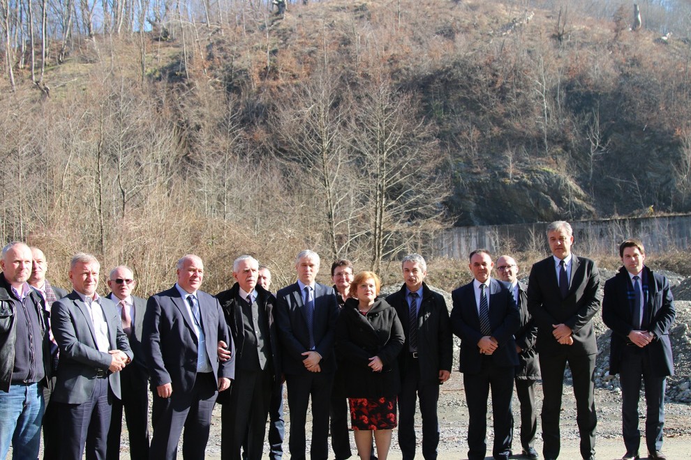 na mjestu izgradnje brane