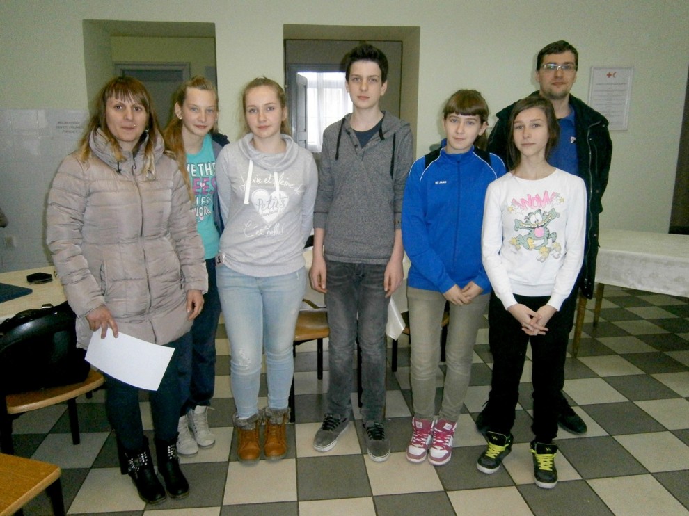 pobjednička ekipa OŠ Lipik: (s lijeva) Vlatka Jergović, Elene Tutić, Ivona Čukelj, Josip Tutić, Anamarija Belančić, Klara Rajković i Edo Fekete