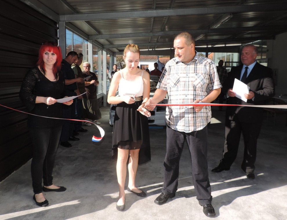 Manuela, Stefani i Mario